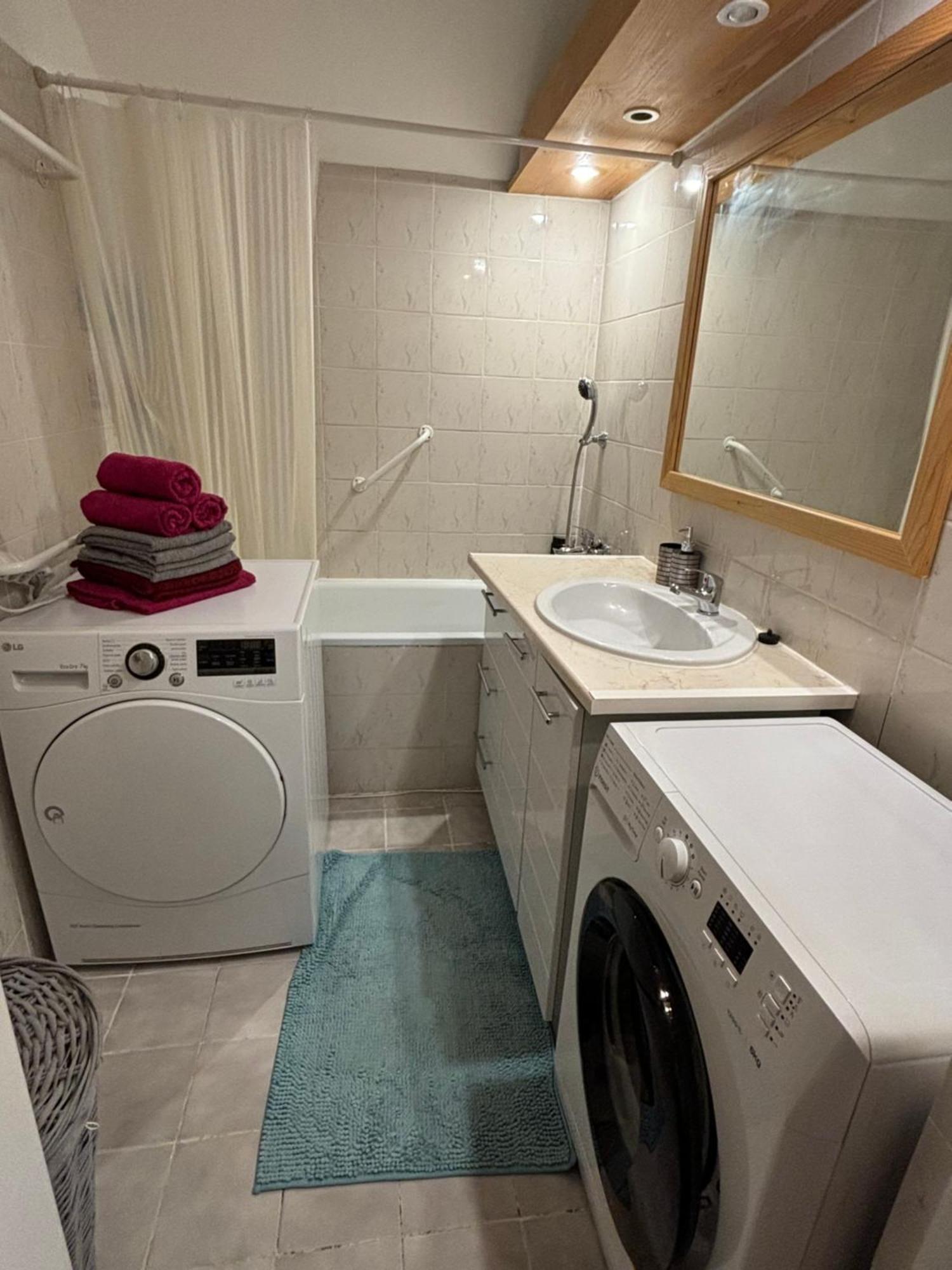 Apartman V Sirsom Centre Martina Nice S Klimatizaciou Ngoại thất bức ảnh